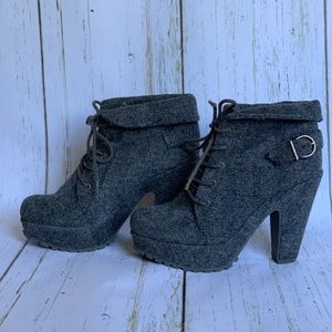 Amazing platform heels!